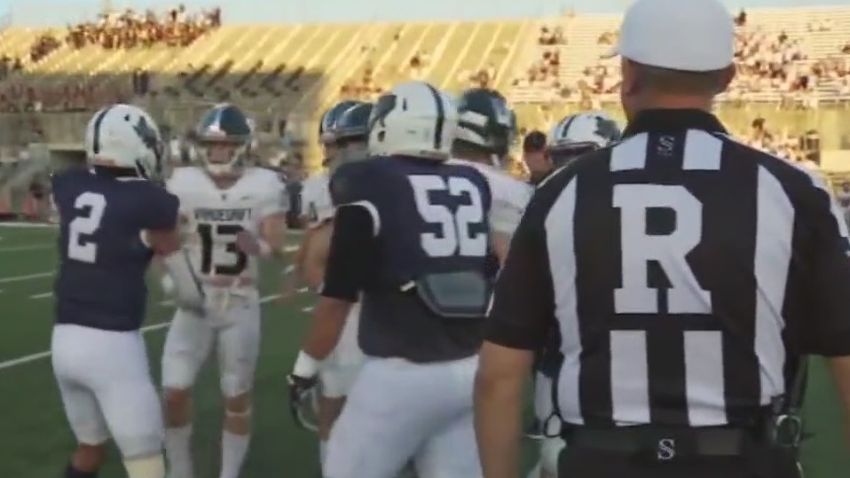 Vipers roll in district opener against Stony Point